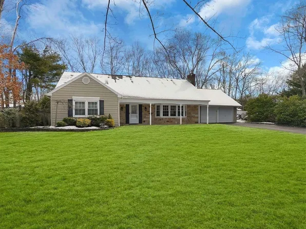 123 Sycamore Circle, Stony Brook, NY 11790