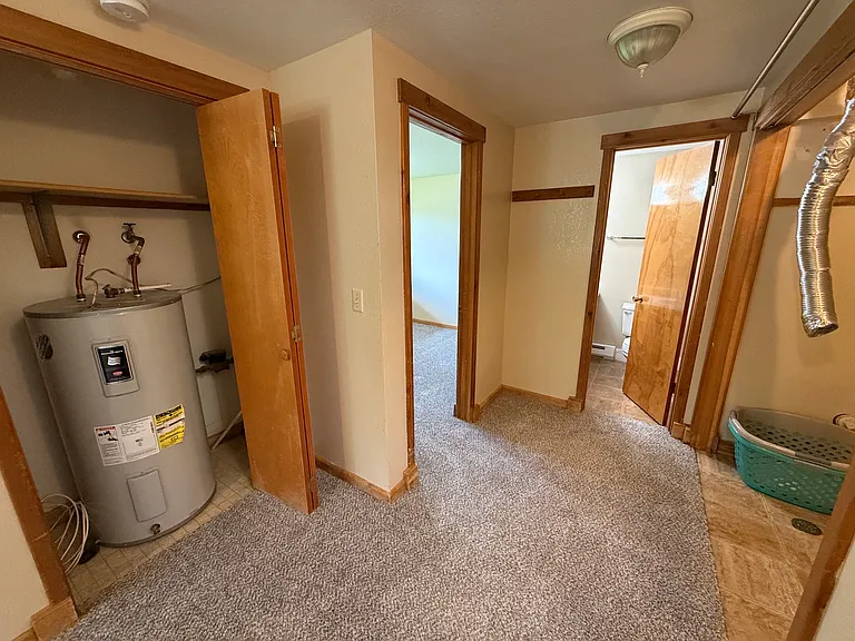 5 N Yellowstone Ave — Photo 7
