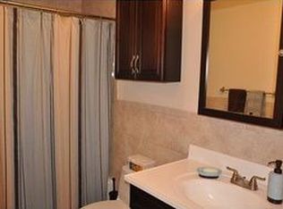 31 Aetna St, Cranston, RI 02910