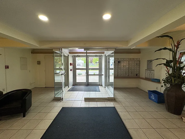 333 Grand Ave #2R — Photo 13