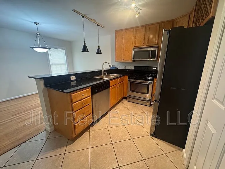1445 Monroe Dr NE #C38 — Photo 5