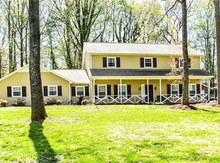 1490 Old Coach Rd, Kernersville, NC 27284