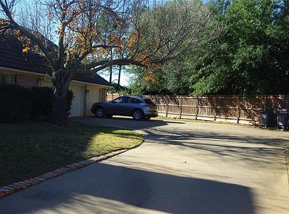 4th image of 2504 Kensington Pl