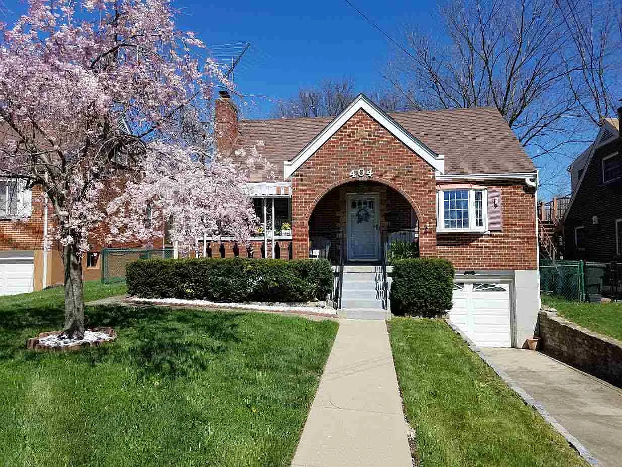 404 James Ave photo 1