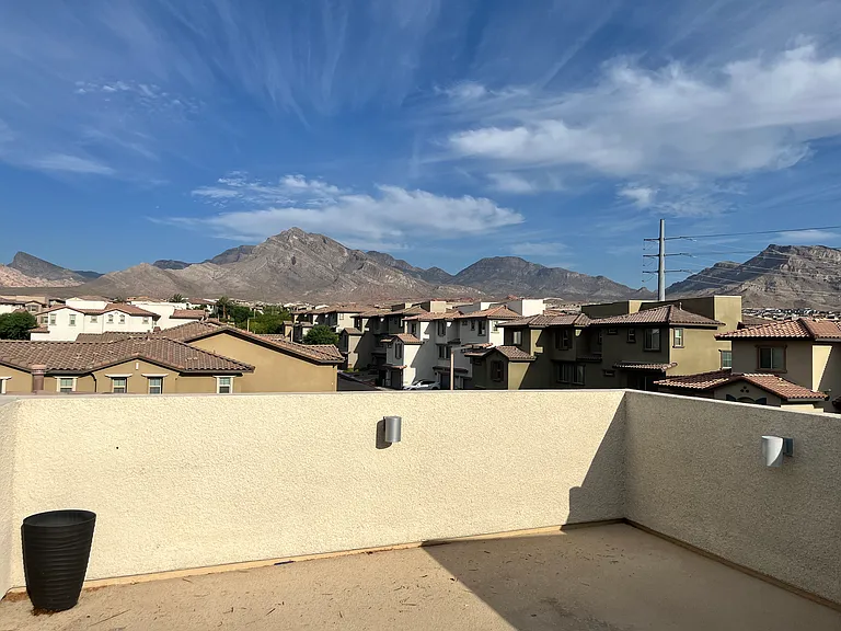 8 Alamere Falls Dr — Photo 11