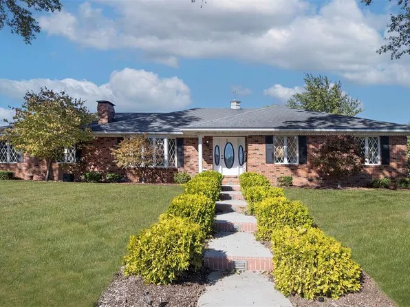 239 N 13th St, Breese, IL 62230
