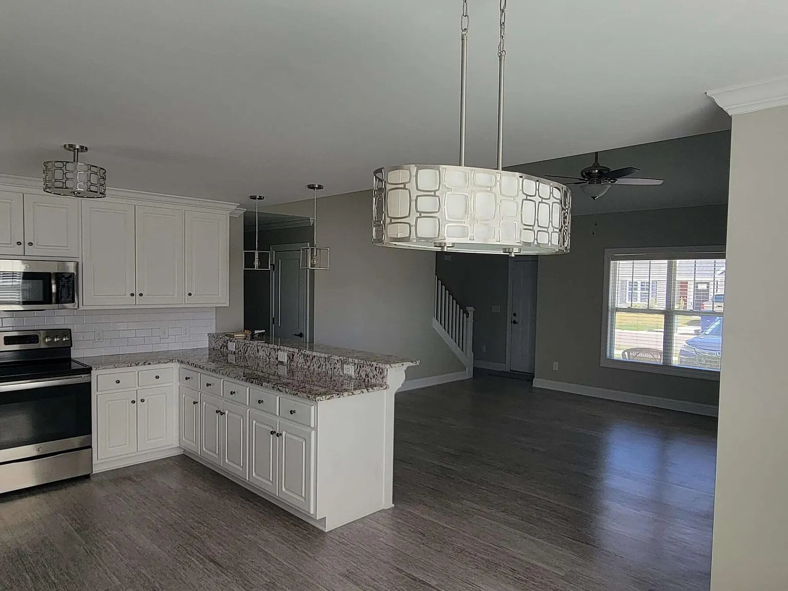 Studio, 2.0 bath, 1669 sqft, $1,950 — Photo 3
