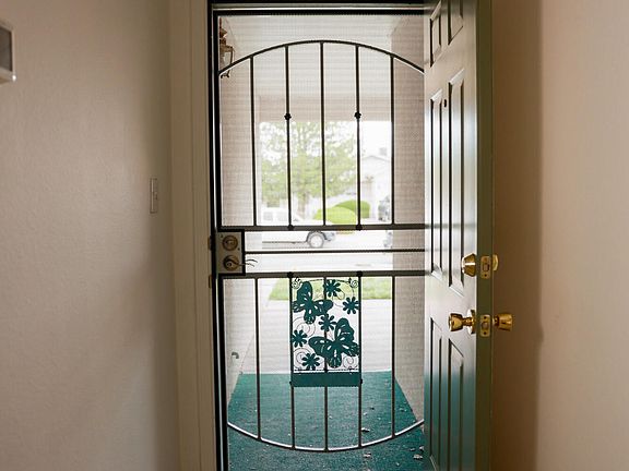 4th image of 3029 Taos Meadows Dr NE