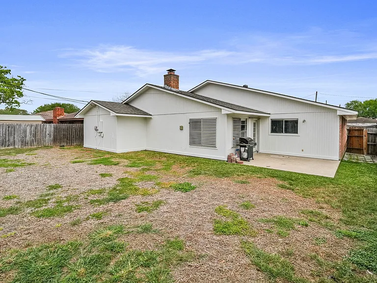 5721 Cresthaven Dr — Photo 17
