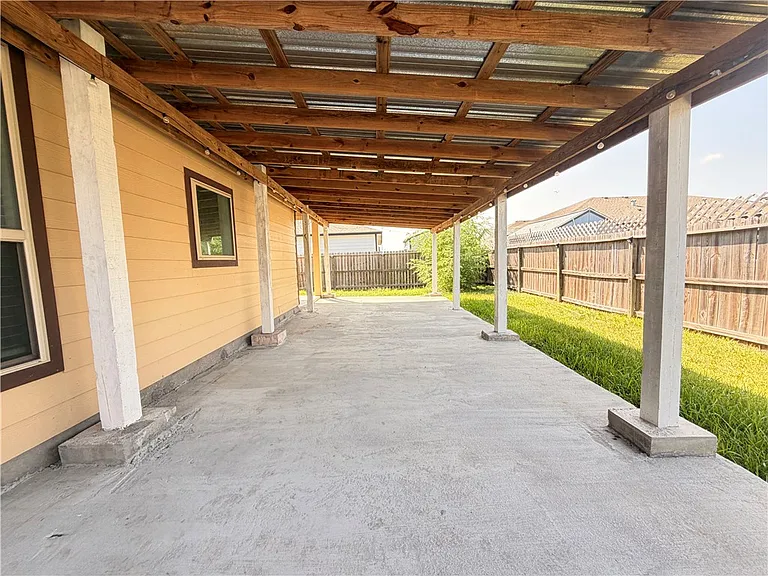 1816 Chesapeake Bay Dr — Photo 39