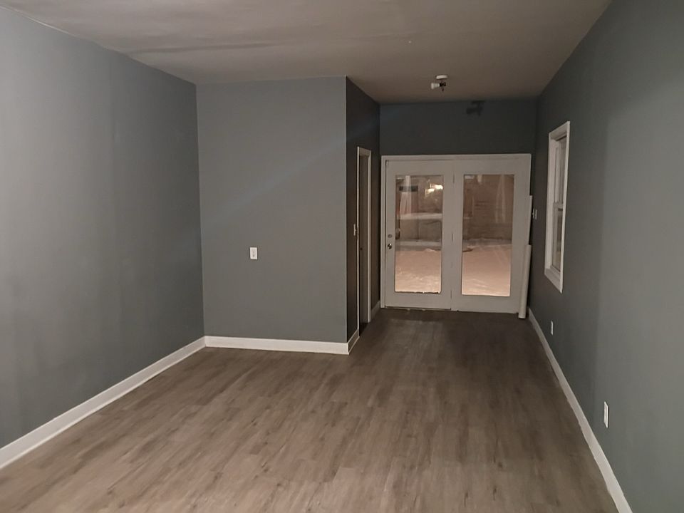 1st image of 122 E Donald St