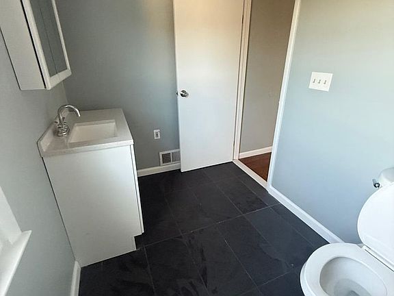 5th image of 1933 8th Ave