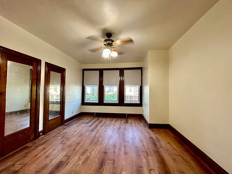 5010 Pulaski Ave — Photo 25