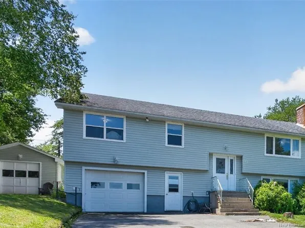 22 Vaughan Dr, Hampton, NB E5N 6V1