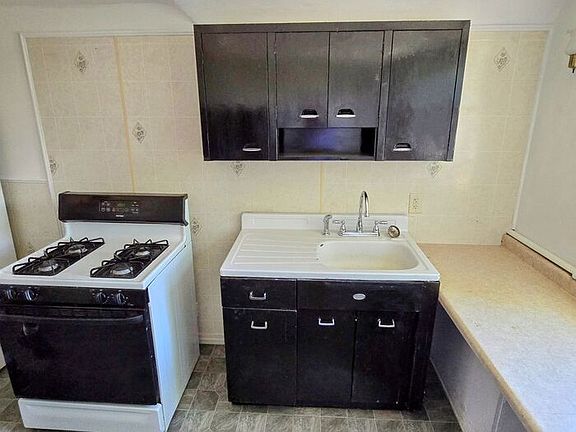 5th image of 107 W Fairview Ave #B