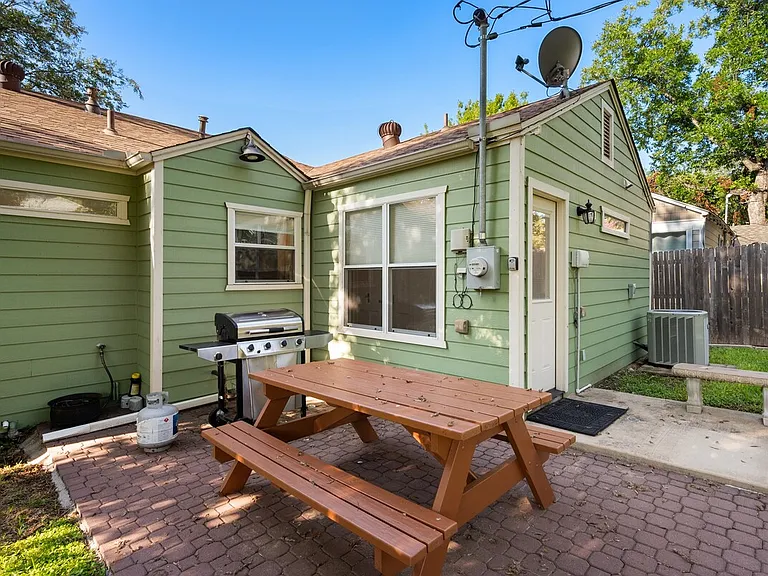 3728 Collinwood Ave — Photo 2