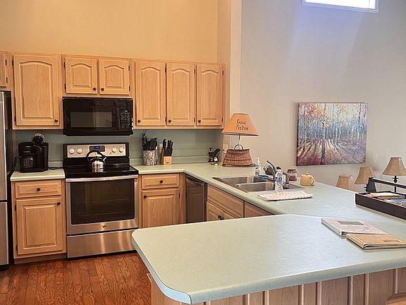 5th image of 18 River St Unit 2B