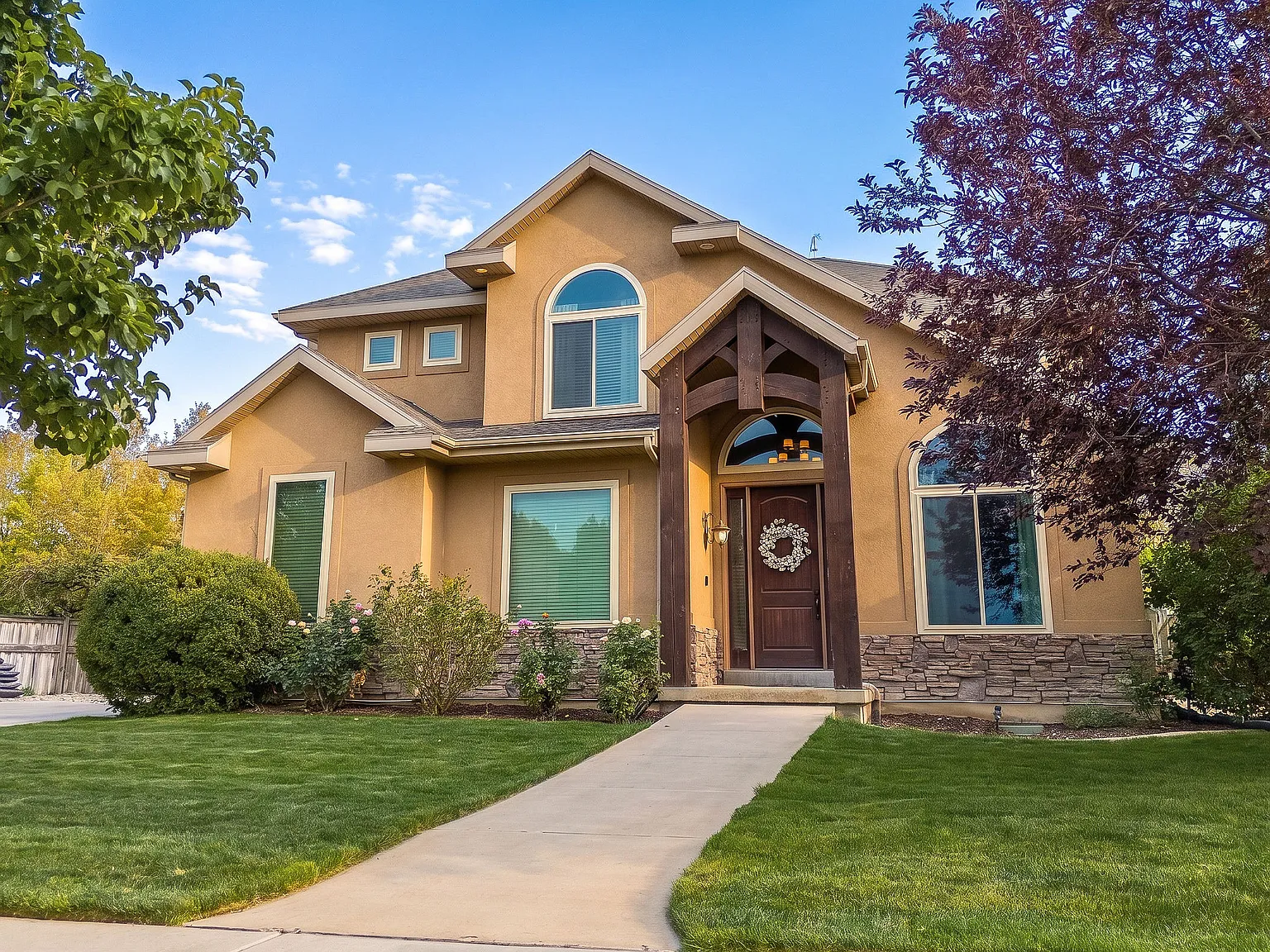 6 bed, 3750 sqft, $3,500 — Photo 1