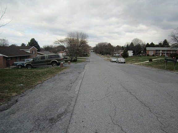 4th image of 114 Catawba Pl