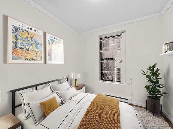 5th image of 214 W 109th St APT 1C