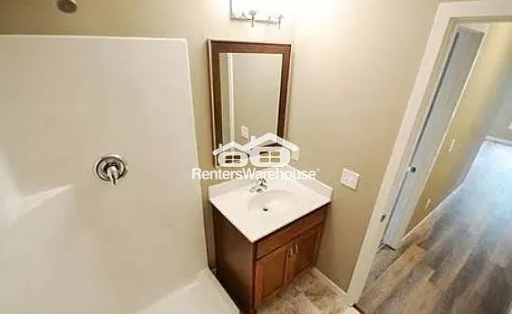 1305 Flag Ave N #2 — Photo 16