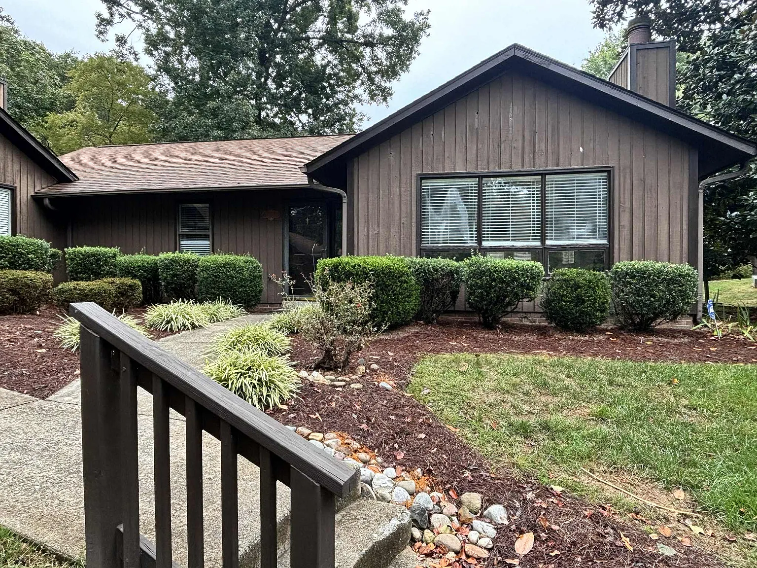 3 bed, 1450 sqft, $1,650 — Photo 1