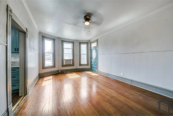 1515 E Southcross Blvd #3 — Photo 7
