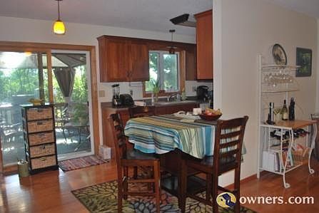 Eat-In Kitchen