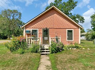 314 4th St SW, Little Falls, MN 56345