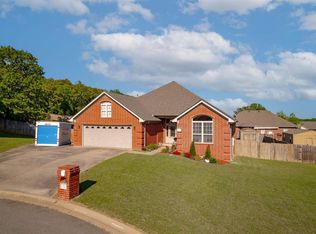 17 Jonathon Cv, Cabot, AR 72023