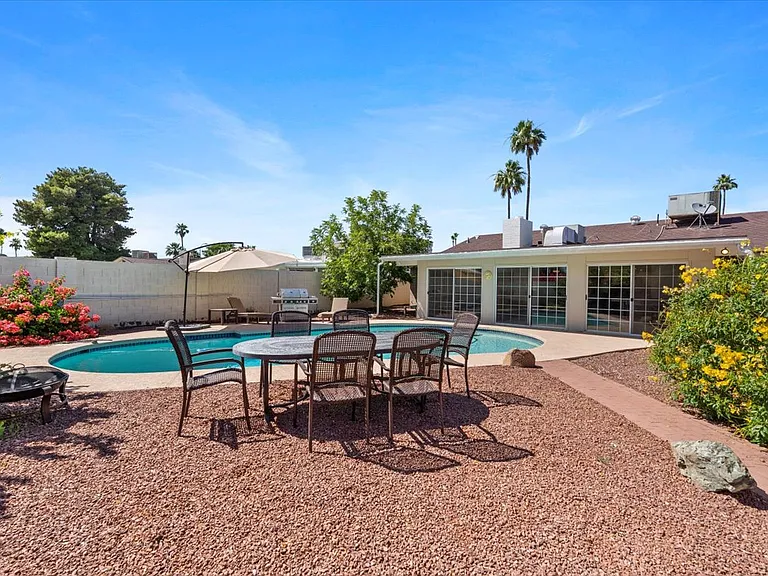 8713 E Orange Blossom Ln — Photo 13