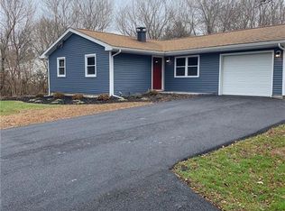 6 Maplebrook Ln, New Paltz, NY 12561