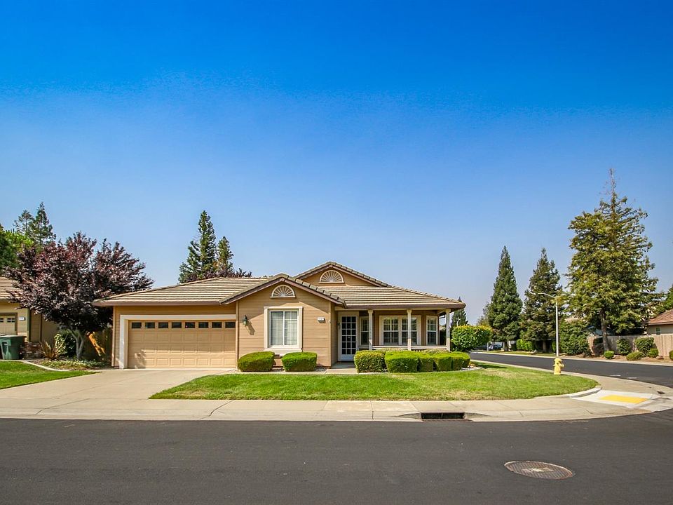 1st image of 2127 Beckenham Way