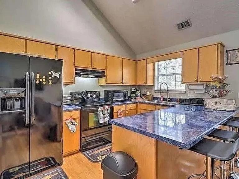 483 Oak Dr — Photo 7