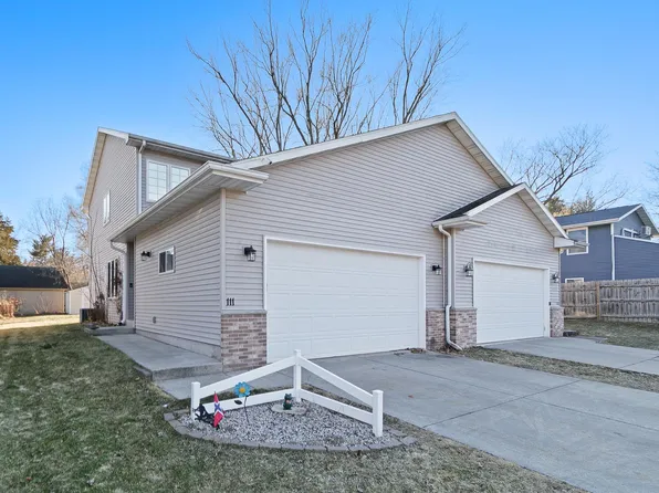 111 W Thomas St, Poynette, WI 53955