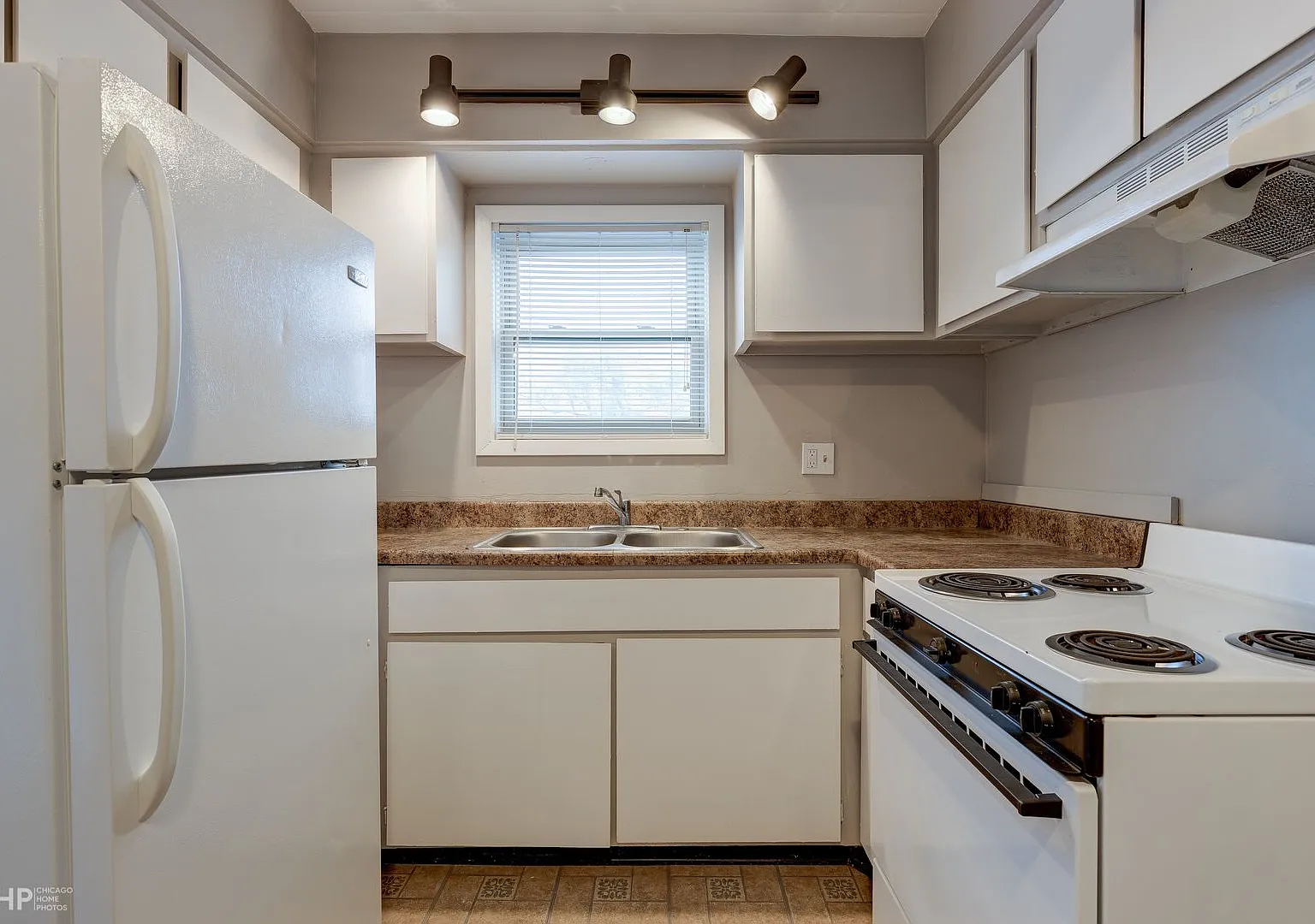 Marengo Place Apartments — Photo 4