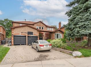 1609 Hollywell Ave, Mississauga, ON L5N 4P8