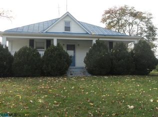 8031 Patrick Henry Hwy, Roseland, VA 22967
