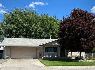 825 SW 13th Pl, Hermiston, OR 97838