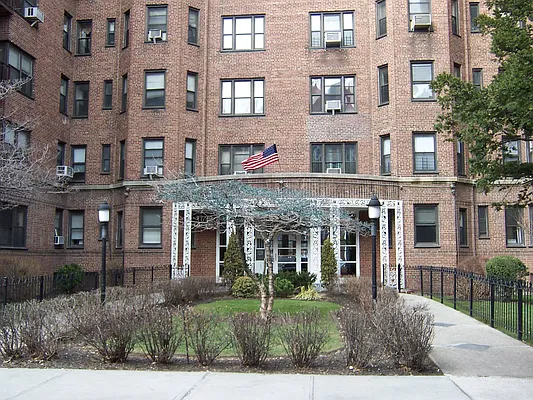 Sold by Lovett Realty, Inc. | media 1