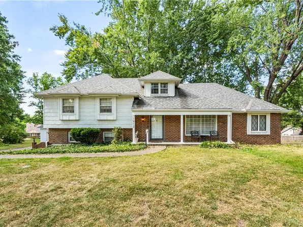 1913 Snowdrop Cir, Liberty, MO 64068