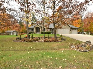 5906 Havenwood Hills Dr, Little Suamico, WI 54141
