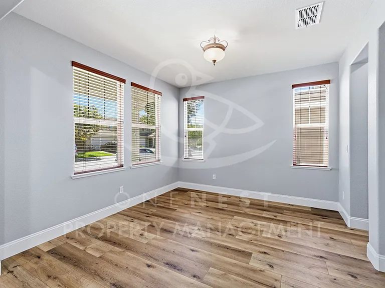 2127 Ranch View Dr — Photo 7