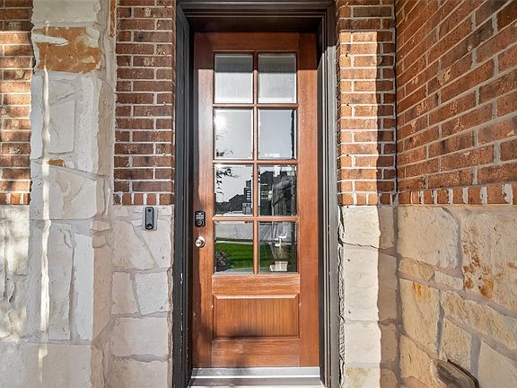 5th image of 3214 Red Pebble Ln