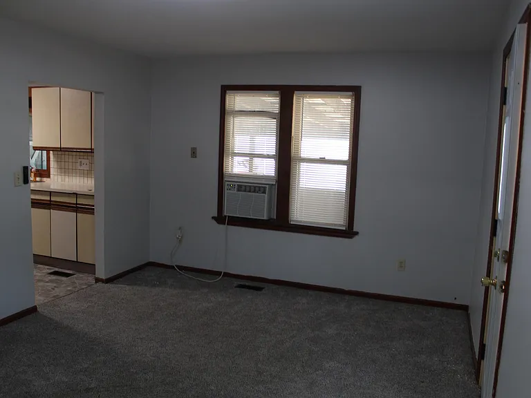 4900 Meyers St — Photo 3