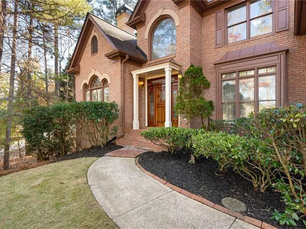 450 Fawn Glen Dr, Roswell, GA 30075