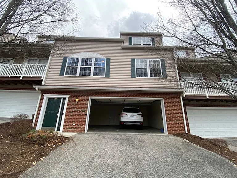 470 Tall Oak Blvd NW — Photo 1