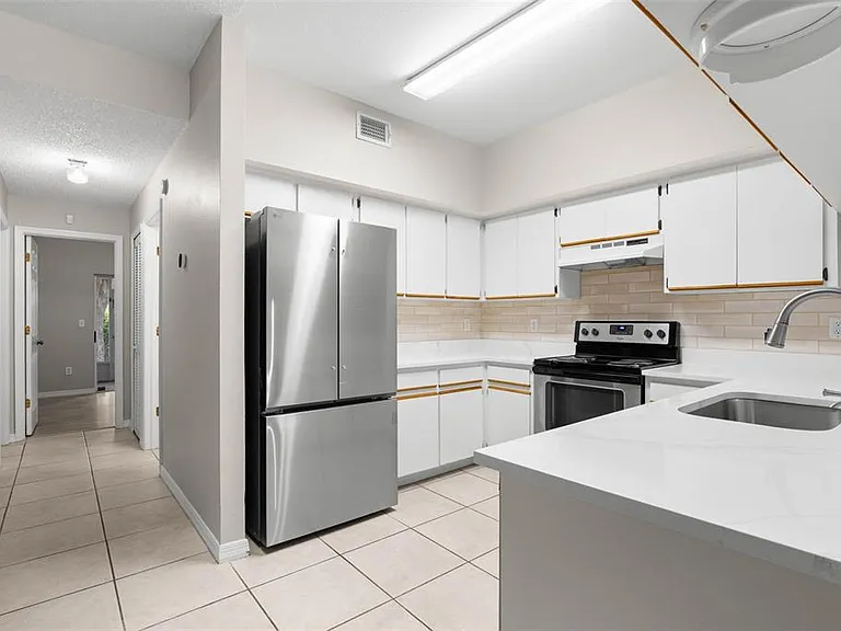 248 Saint Ives Dr #248 — Photo 10