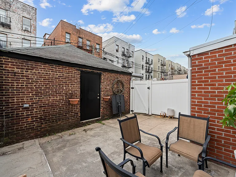 21-62 28th St #1 — Photo 33
