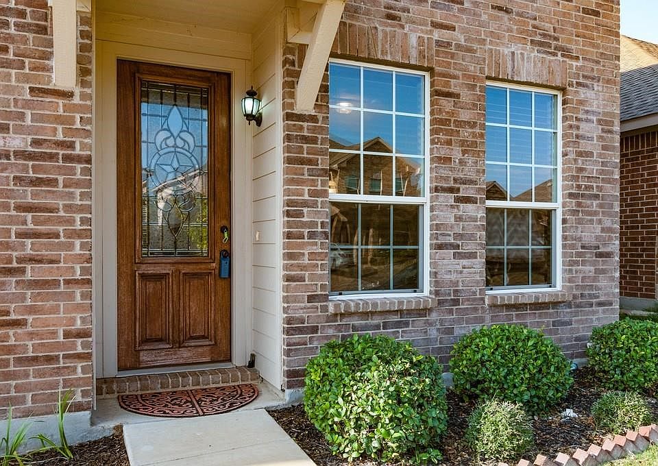 1st image of 9421 Tierra Verde Dr